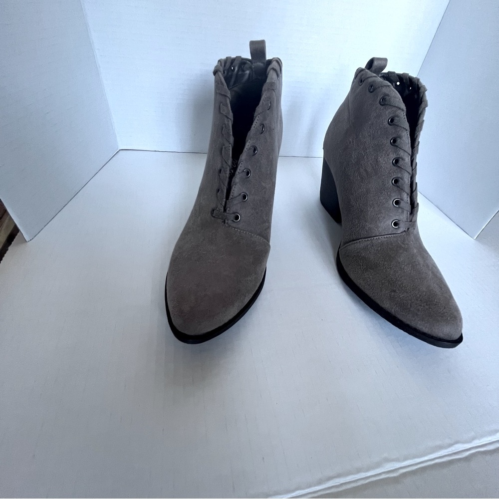 Coconuts by Matisse Grey Suede Almond Ankle Booties Size 10